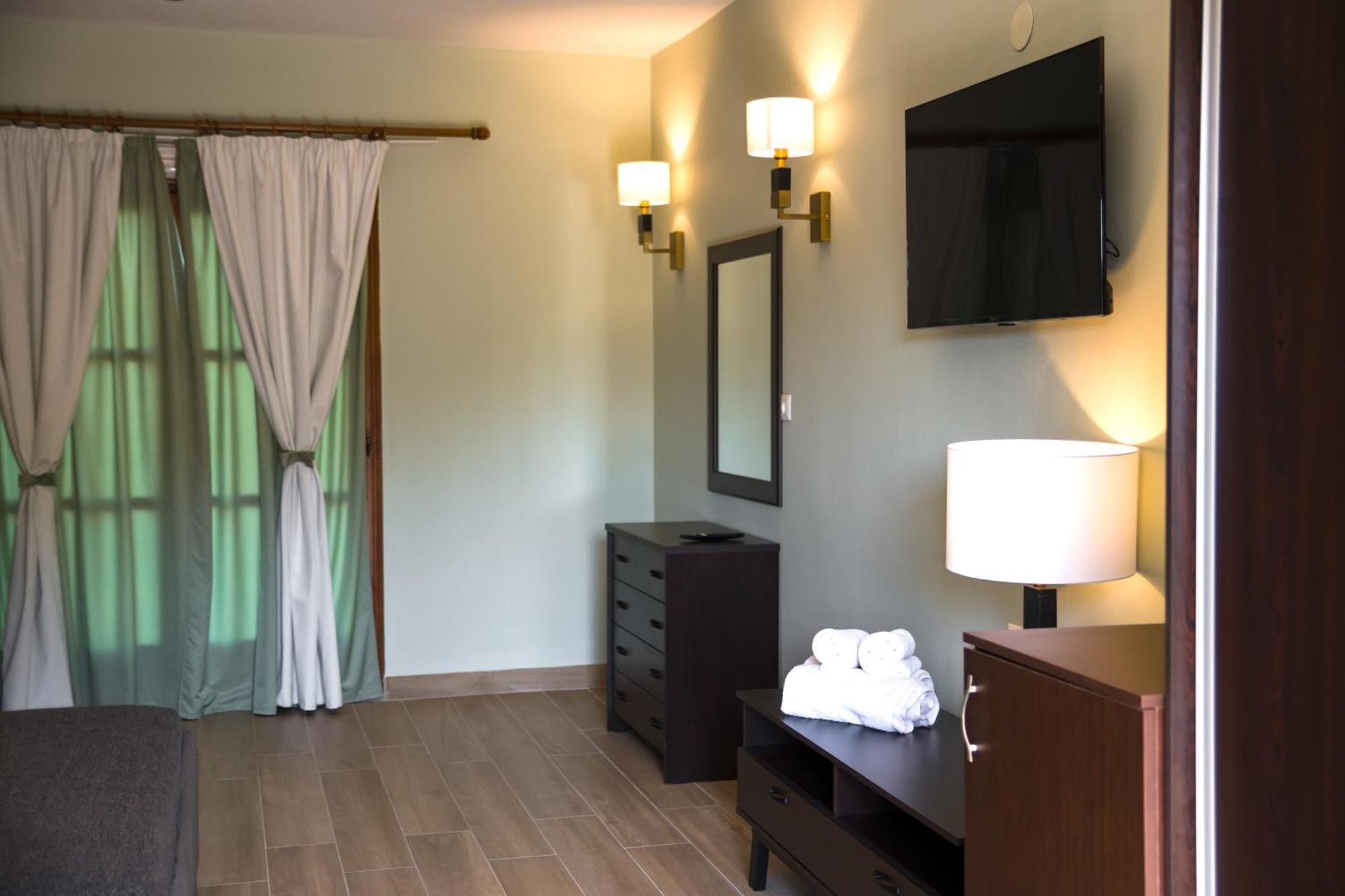 Hotel Prasino Horio Arnaía Exteriér fotografie