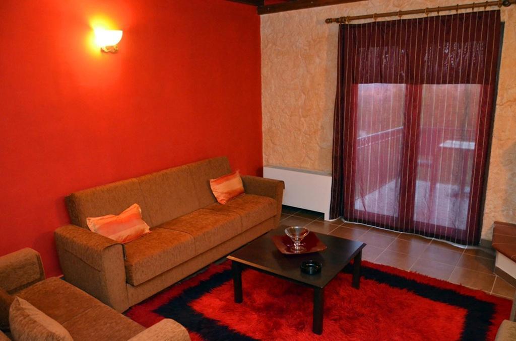 Hotel Prasino Horio Arnaía Pokoj fotografie
