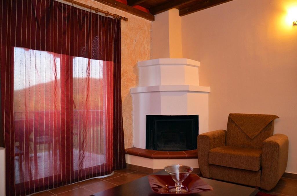 Hotel Prasino Horio Arnaía Pokoj fotografie