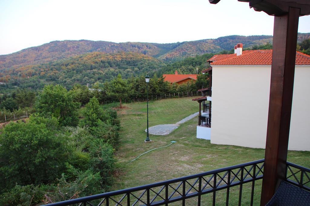 Hotel Prasino Horio Arnaía Exteriér fotografie